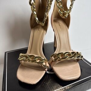 Qupid Highlight 49 Nude‎ Gold Chain Leather 4in Heels Size 7